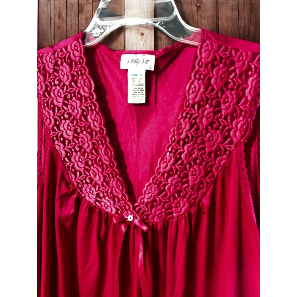 Vanity Fair Women' Nylon Sleeveless Nightgown Lacy V-Neck Red - Picture 4 of 6